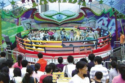 探秘太空迪斯科与儿童组合滑梯 邯郸金山游乐设备的创新之旅